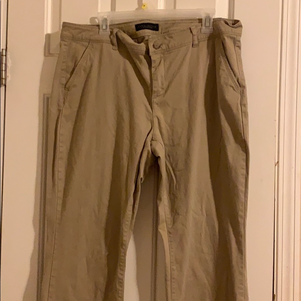 KHAKI PANTS!!
